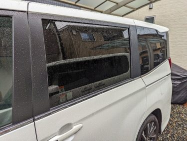 【新型ノア・ヴォクシー】スモークフィルムを貼り付けてみた / DIY