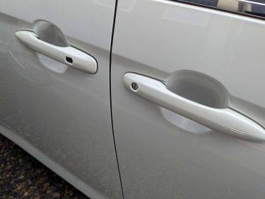 【新型ノア・ヴォクシー】エンジンをかけたままドアの鍵をロックする方法