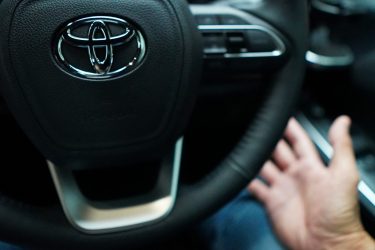 【新型ノア・ヴォクシー】クルーズコントロールの使い方とは？標準装備でも問題ない？