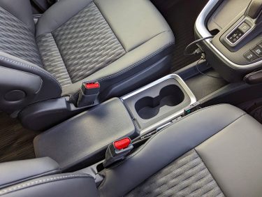 【新型ノア・ヴォクシー】センターコンソールはいらない？不要派はどう車を選ぶべきか