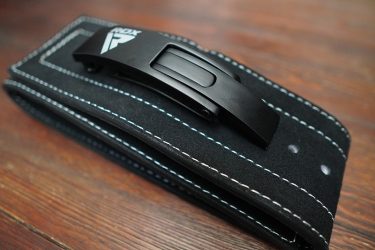 スクワットするならトレーニングベルトを巻こう！RDXのレバーアクションがコスパ最高だった