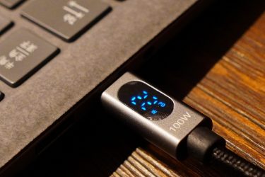 Surface Laptop4をUSB-Cで充電。何ワットあればいいのか検証してみた